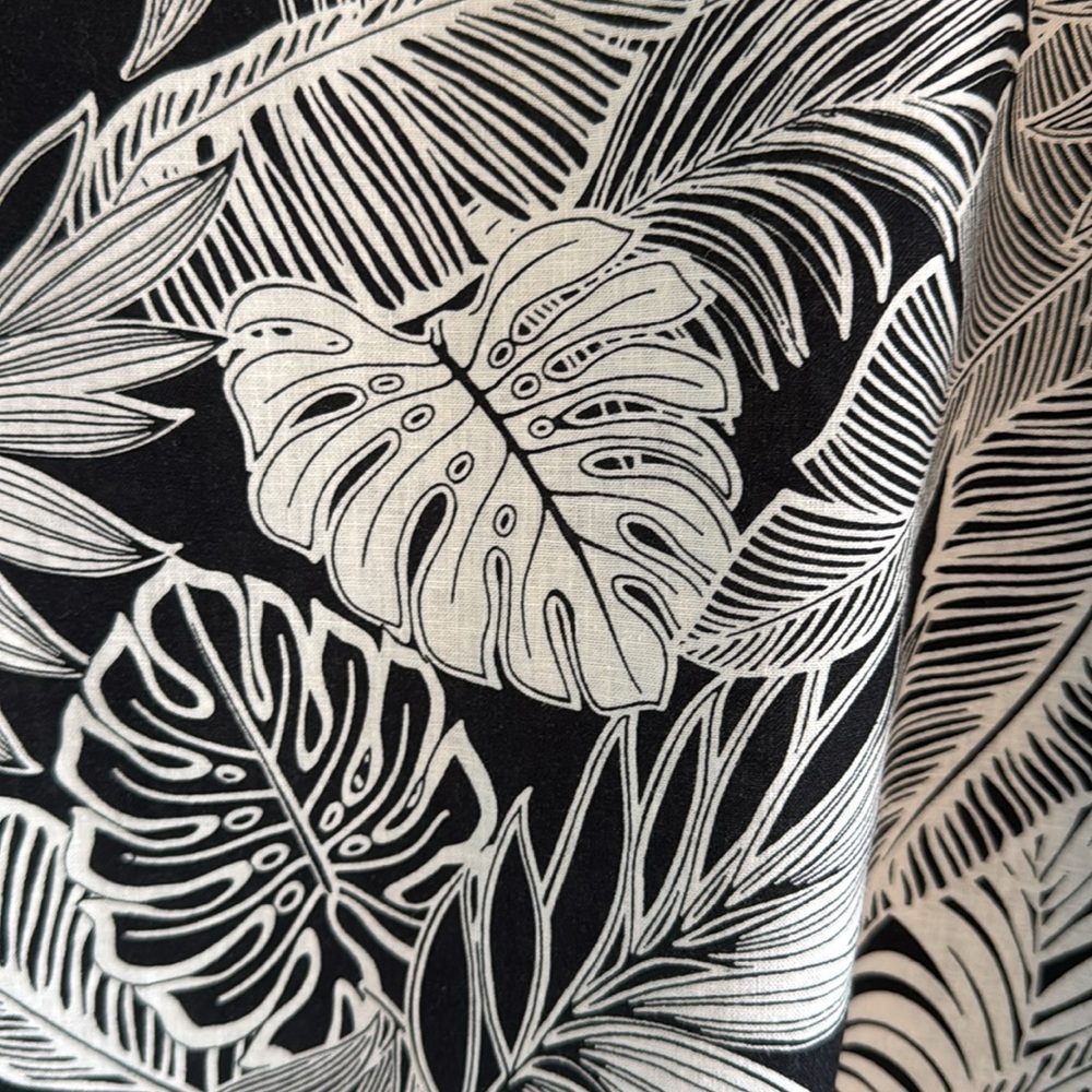 Tropical Jones & Co black and white top - Picture 3 of 10